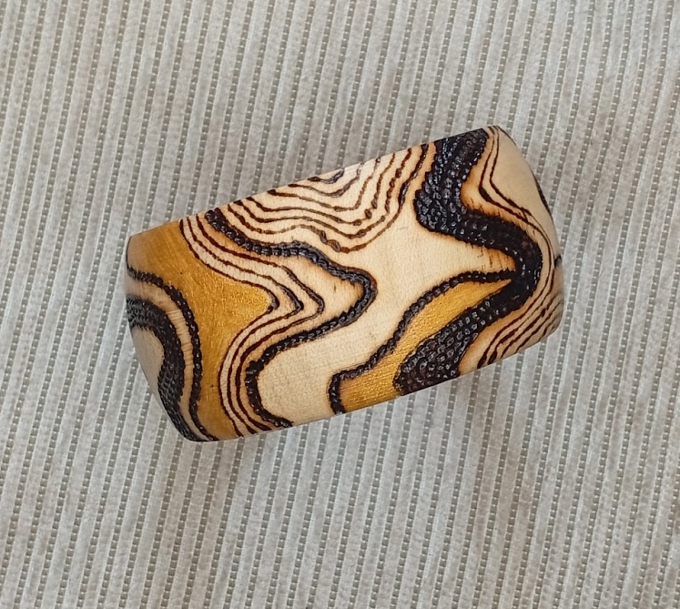 Bransoletka drewniana ręcznie zdobiona pirografią, biżuteria z drewna handmade