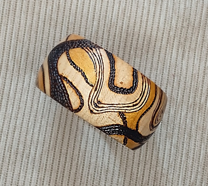 Bransoletka drewniana ręcznie zdobiona pirografią, biżuteria z drewna handmade
